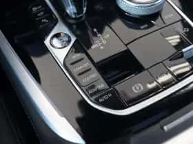BMW X7 (2021) thumbnail 25