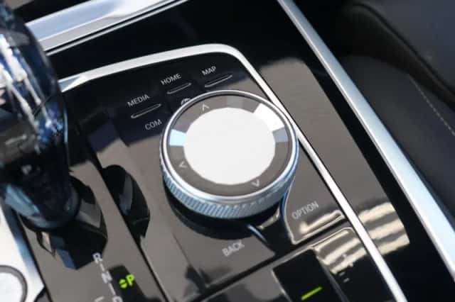 BMW X7 (2021) thumbnail 26