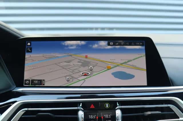 BMW X7 (2021) thumbnail 31