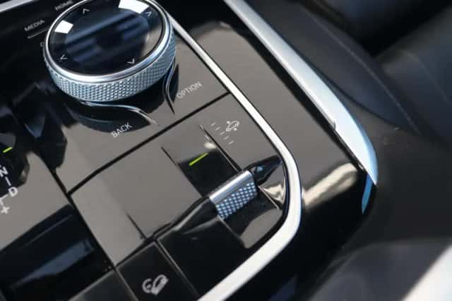 BMW X7 (2021) thumbnail 38
