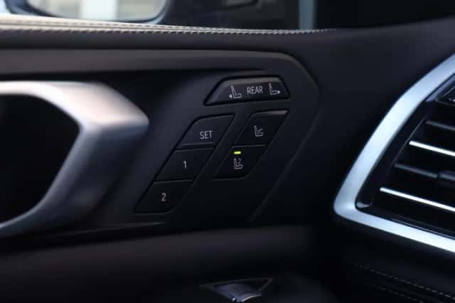 BMW X7 (2021) thumbnail 40