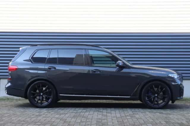 BMW X7 (2021) thumbnail 5