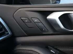 BMW X7 (2021) thumbnail 42