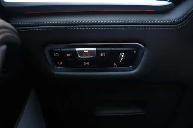 BMW X7 (2021) thumbnail 44
