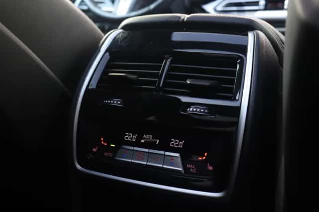 BMW X7 (2021) thumbnail 46