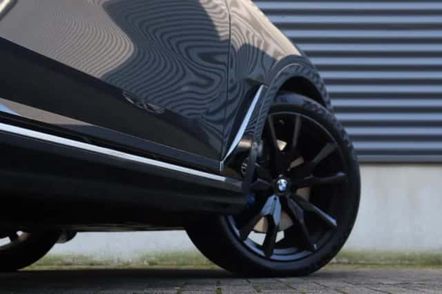 BMW X7 (2021) thumbnail 7