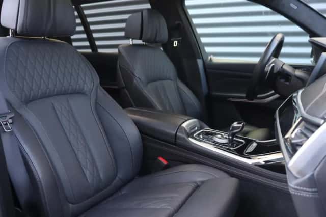 BMW X7 (2021) thumbnail 8
