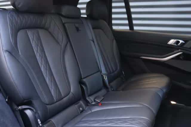 BMW X7 (2021) thumbnail 10