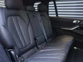 BMW X7 (2021) thumbnail 10
