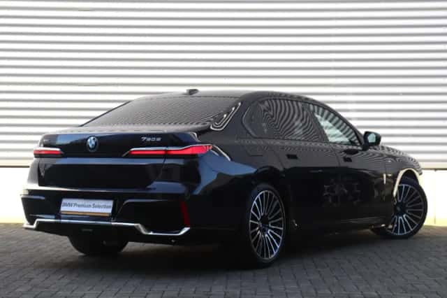 BMW 7-Serie (2025) thumbnail 2