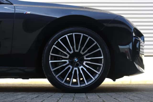 BMW 7-Serie (2025) thumbnail 6