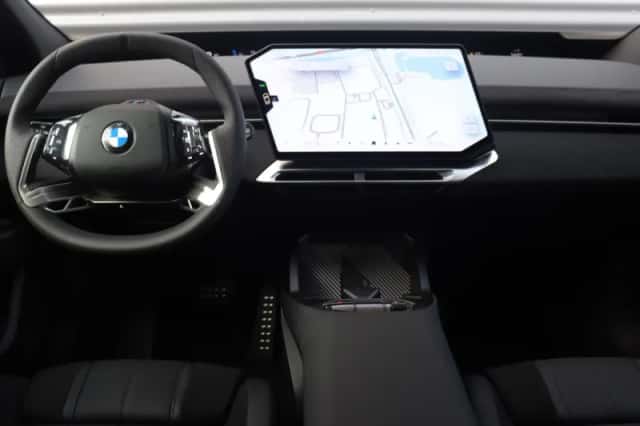 BMW iX3 (2026) thumbnail 12
