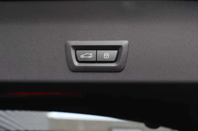 BMW iX3 (2026) thumbnail 14