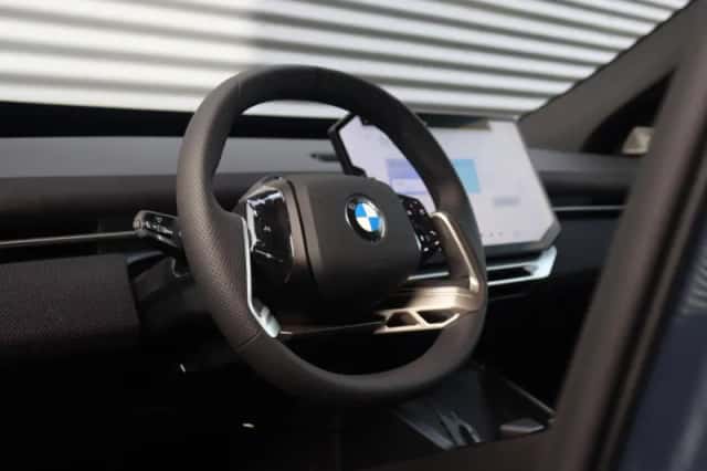BMW iX3 (2026) thumbnail 17