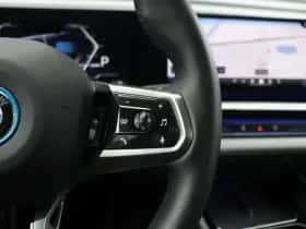 BMW i5 (2025) thumbnail 23