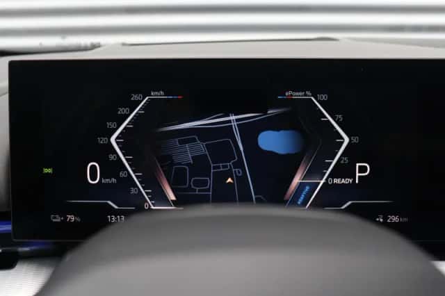 BMW i5 (2025) thumbnail 24