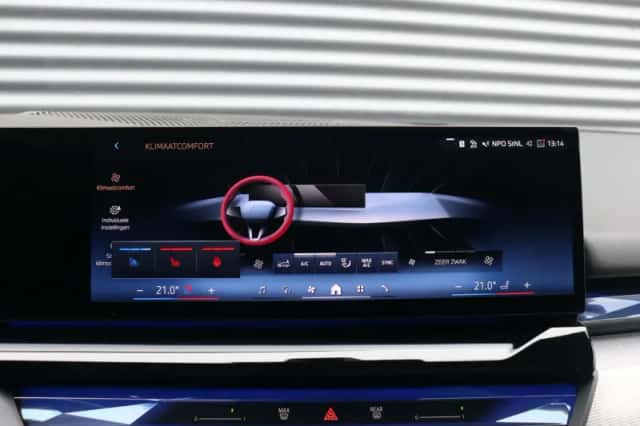BMW i5 (2025) thumbnail 30