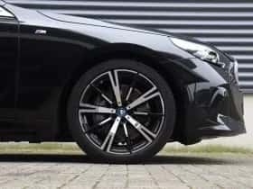 BMW i5 (2025) thumbnail 6