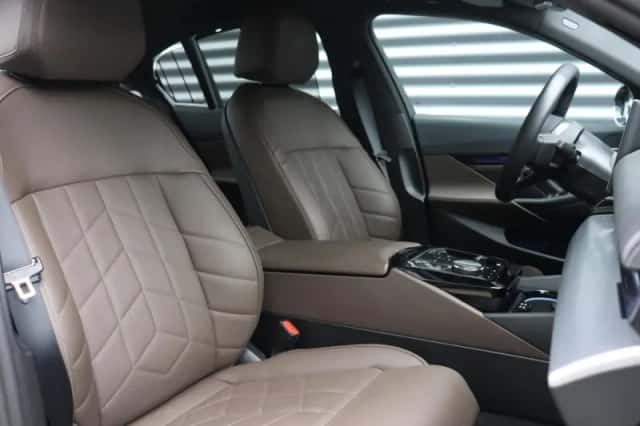 BMW i5 (2025) thumbnail 8