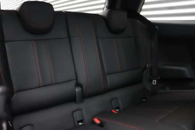 MINI Cooper (2024) thumbnail 11