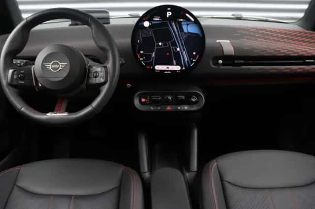 MINI Cooper (2024) thumbnail 12