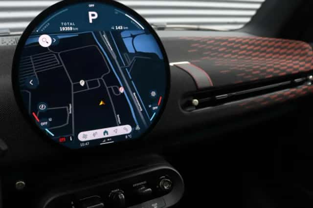 MINI Cooper (2024) thumbnail 16