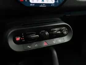 MINI Cooper (2024) thumbnail 17