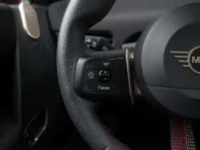MINI Cooper (2024) thumbnail 18