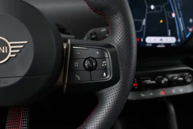 MINI Cooper (2024) thumbnail 19