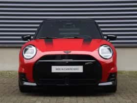MINI Cooper (2024) thumbnail 3