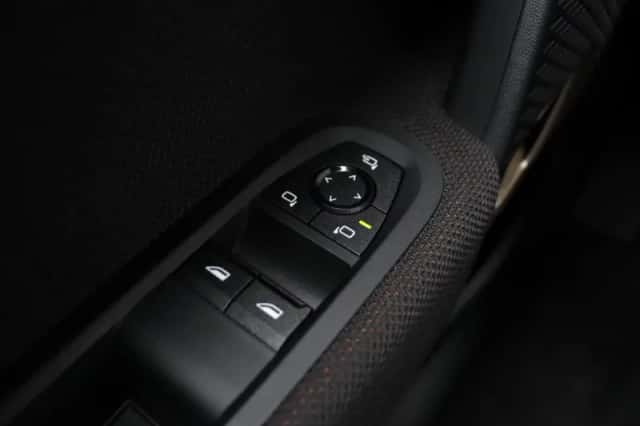 MINI Cooper (2024) thumbnail 29