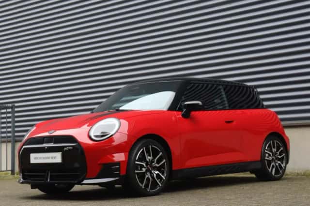 MINI Cooper (2024) thumbnail 35