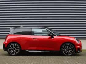 MINI Cooper (2024) thumbnail 5