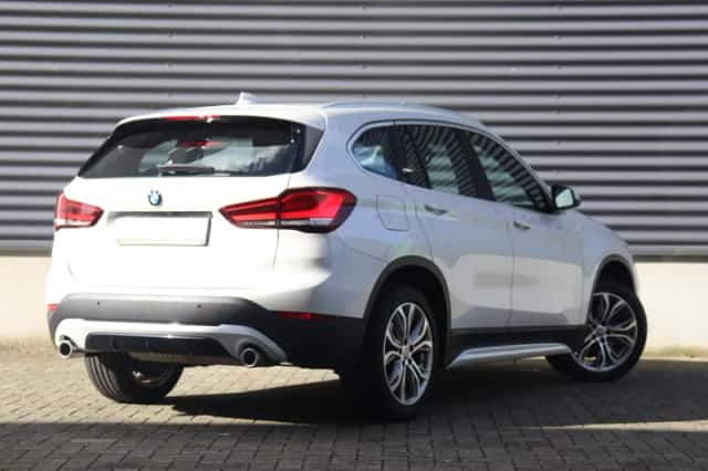 BMW X1 (2021) thumbnail 2