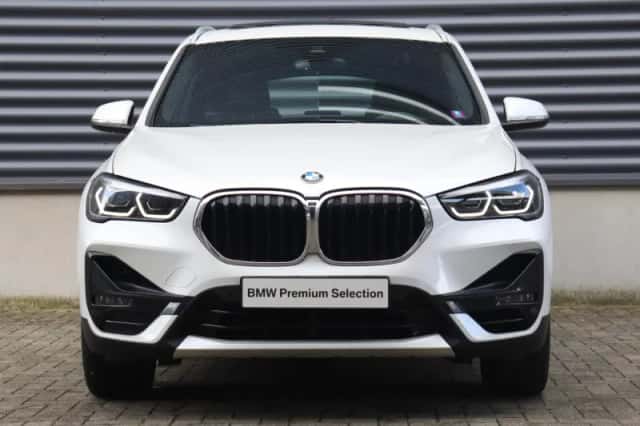 BMW X1 (2021) thumbnail 3
