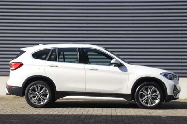 BMW X1 (2021) thumbnail 5