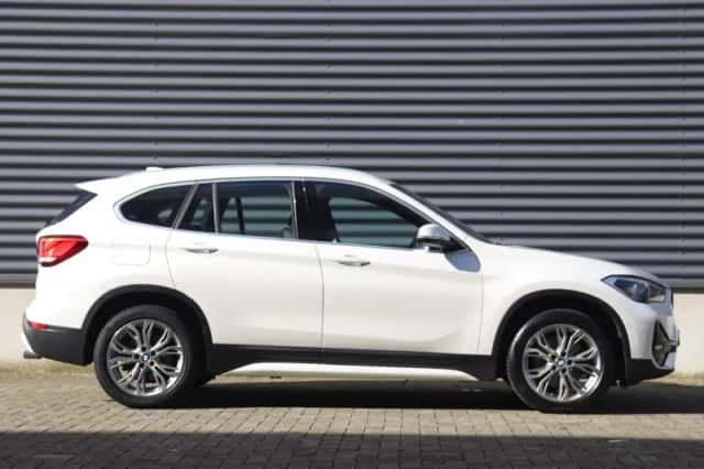 BMW X1 (2021) thumbnail 5