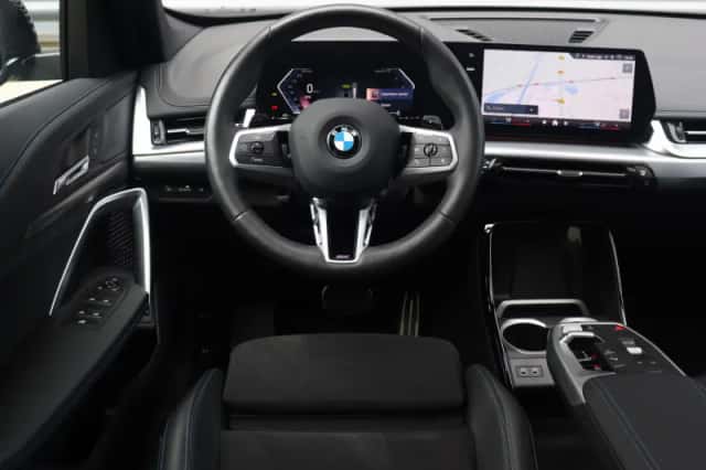 BMW X1 (2025) thumbnail 9