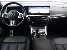 BMW i4 (2022) thumbnail 11