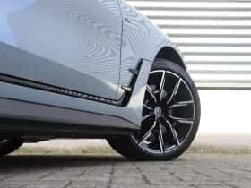 BMW i4 (2022) thumbnail 7