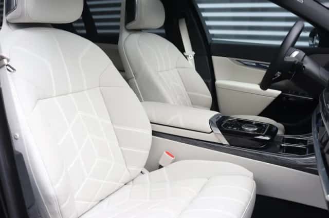 BMW i7 (2025) thumbnail 6