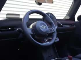 MINI Cabrio (2025) thumbnail 16