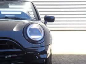 MINI Cabrio (2025) thumbnail 32