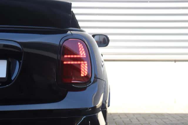 MINI Cabrio (2025) thumbnail 33