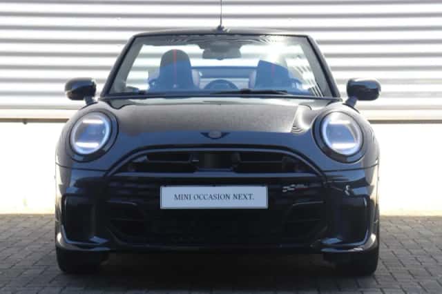 MINI Cabrio (2025) thumbnail 5