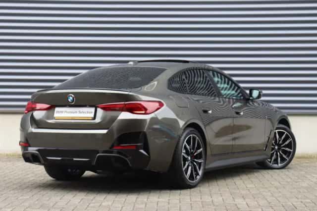 BMW i4 (2026) thumbnail 2
