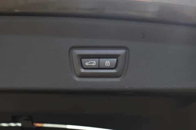 BMW i4 (2026) thumbnail 13