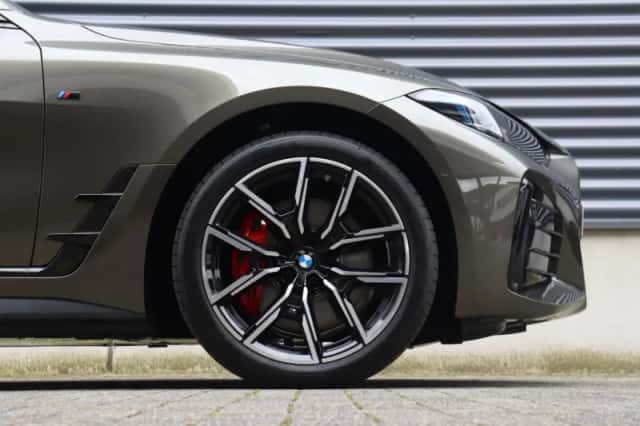 BMW i4 (2026) thumbnail 6