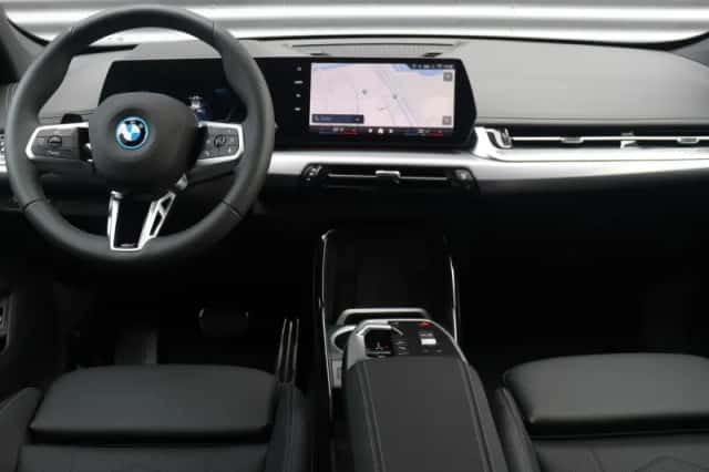 BMW iX1 (2026) thumbnail 11