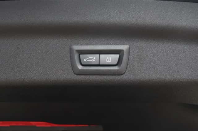 BMW iX1 (2026) thumbnail 13